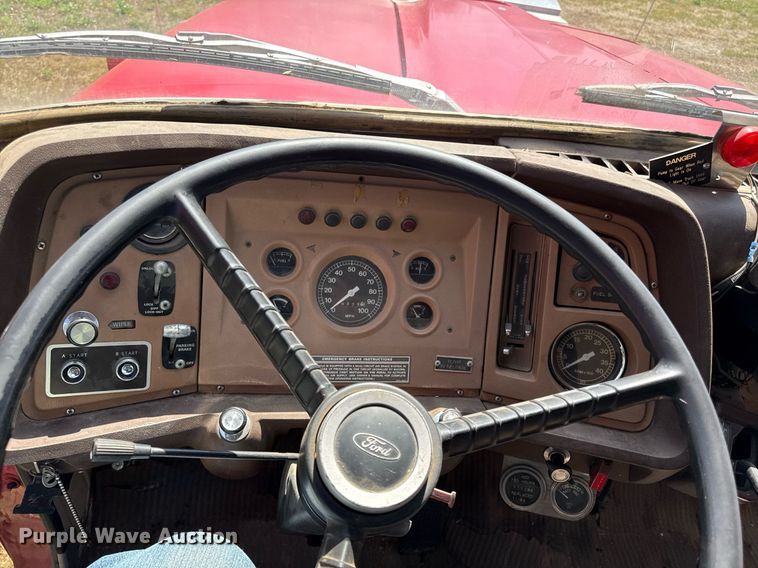 image for item DS4371 1978 Ford 8000 pumper fire truck