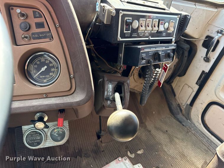 image for item DS4371 1978 Ford 8000 pumper fire truck