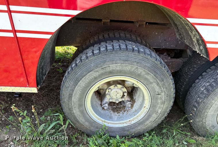 image for item DS4371 1978 Ford 8000 pumper fire truck