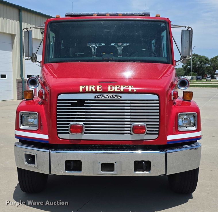 image for item DT6925 1996 Freightliner FL70 Business Class pumper fire truck