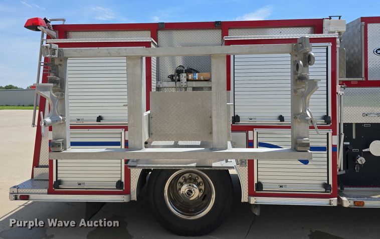 image for item DT6925 1996 Freightliner FL70 Business Class pumper fire truck
