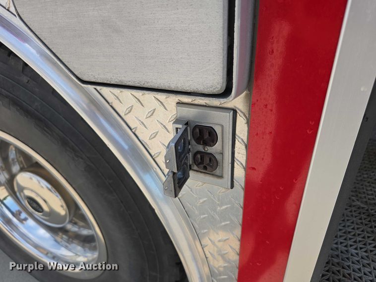 image for item DT6925 1996 Freightliner FL70 Business Class pumper fire truck