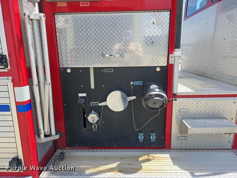 image for item DT6925 1996 Freightliner FL70 Business Class pumper fire truck