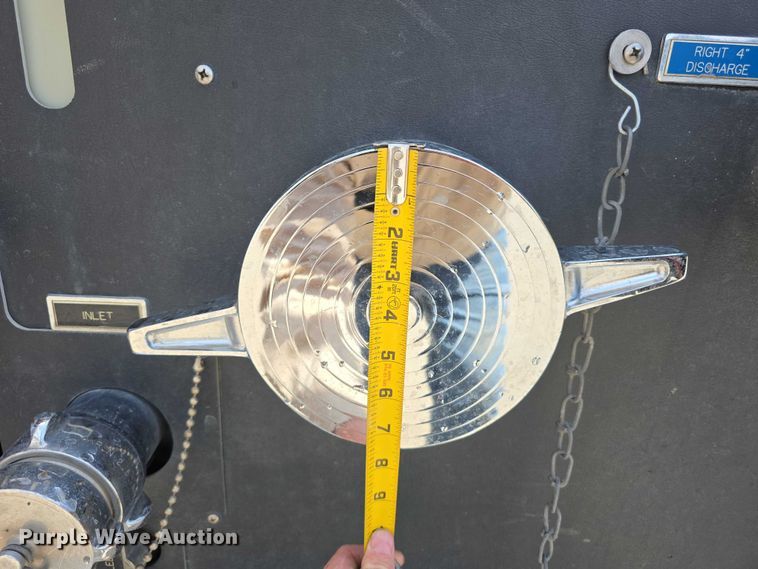 image for item DT6925 1996 Freightliner FL70 Business Class pumper fire truck