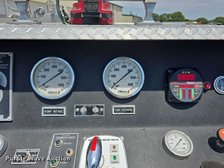 image for item DT6925 1996 Freightliner FL70 Business Class pumper fire truck