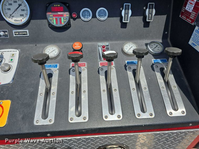 image for item DT6925 1996 Freightliner FL70 Business Class pumper fire truck