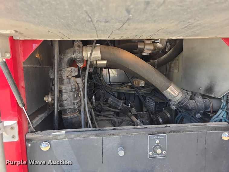 image for item DT6925 1996 Freightliner FL70 Business Class pumper fire truck