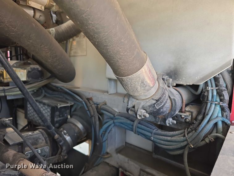 image for item DT6925 1996 Freightliner FL70 Business Class pumper fire truck