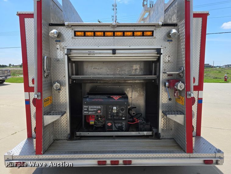 image for item DT6925 1996 Freightliner FL70 Business Class pumper fire truck