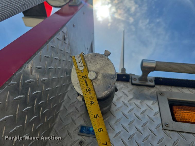 image for item DT6925 1996 Freightliner FL70 Business Class pumper fire truck