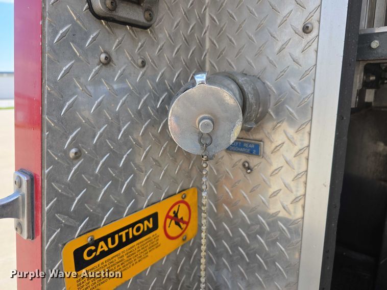 image for item DT6925 1996 Freightliner FL70 Business Class pumper fire truck