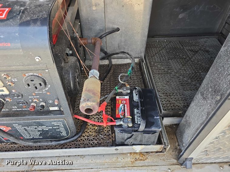 image for item DT6925 1996 Freightliner FL70 Business Class pumper fire truck