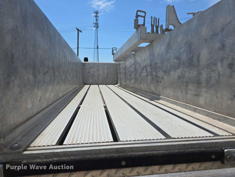 image for item DT6925 1996 Freightliner FL70 Business Class pumper fire truck