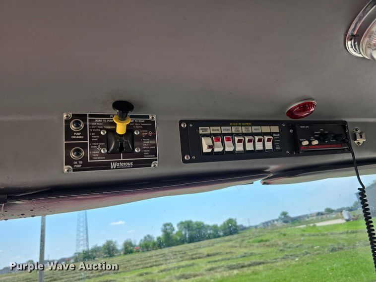 image for item DT6925 1996 Freightliner FL70 Business Class pumper fire truck