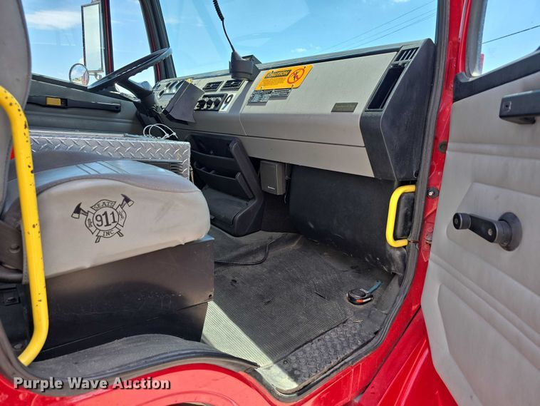 image for item DT6925 1996 Freightliner FL70 Business Class pumper fire truck