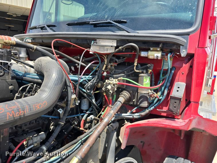 image for item DT6925 1996 Freightliner FL70 Business Class pumper fire truck