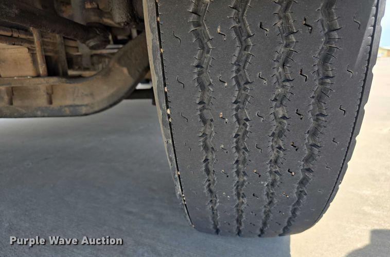 image for item DT6925 1996 Freightliner FL70 Business Class pumper fire truck