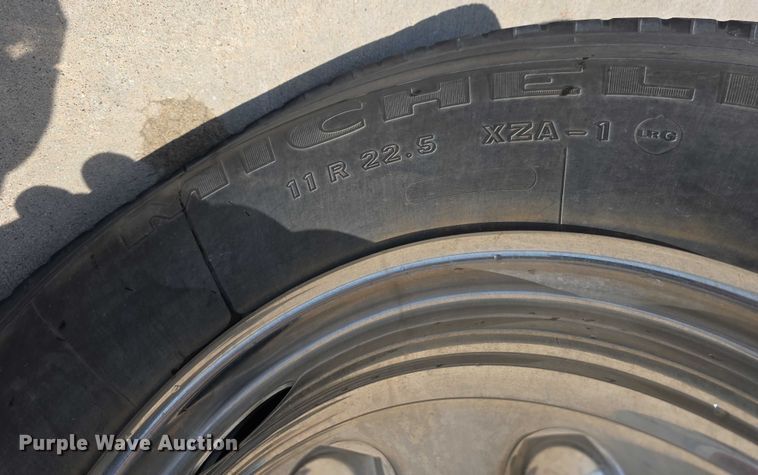 image for item DT6925 1996 Freightliner FL70 Business Class pumper fire truck