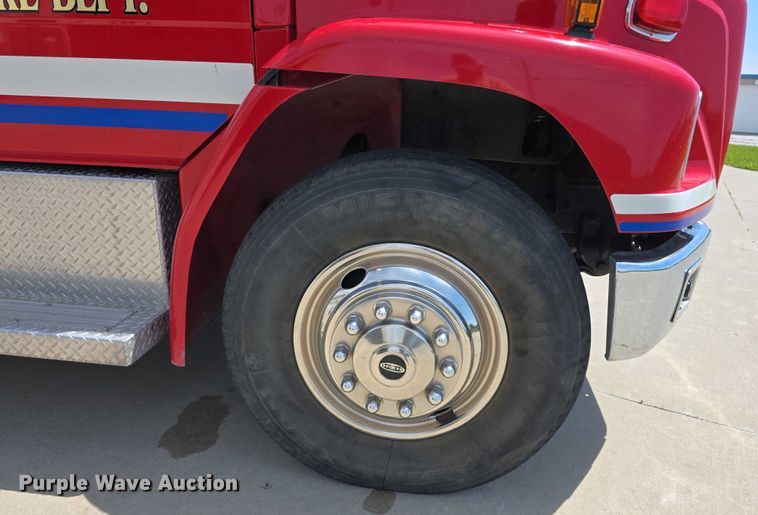 image for item DT6925 1996 Freightliner FL70 Business Class pumper fire truck