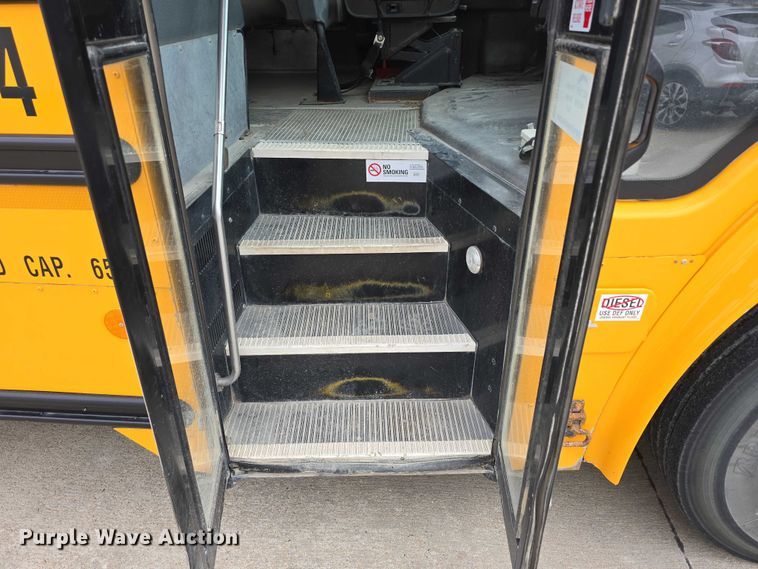 image for item DT6967 2011 Thomas Built Buses Saf-T-Liner school bus