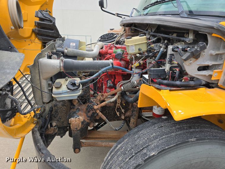 image for item DT6967 2011 Thomas Built Buses Saf-T-Liner school bus