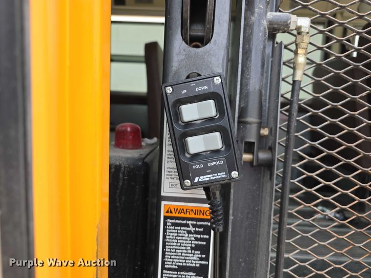 image for item DT6968 2008 IC Corporation CE200 school bus