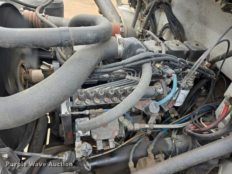 image for item DT7215 1995 Freightliner FL70 bucket truck