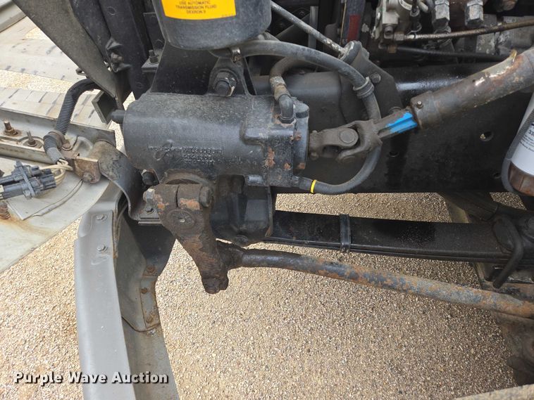 image for item DT7215 1995 Freightliner FL70 bucket truck