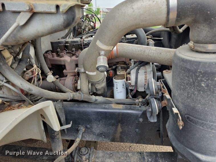 image for item DT7215 1995 Freightliner FL70 bucket truck