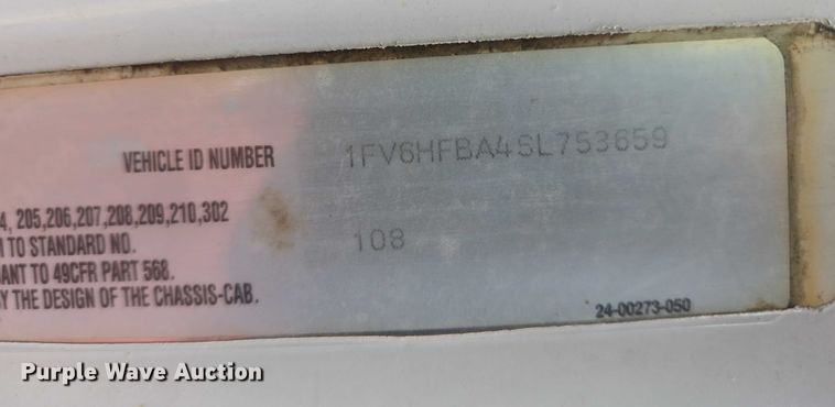 image for item DT7215 1995 Freightliner FL70 bucket truck