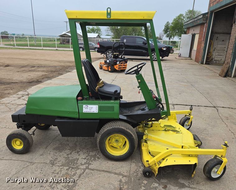 image for item DT7217 John Deere F935 lawn mower