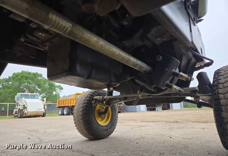 image for item DT7217 John Deere F935 lawn mower