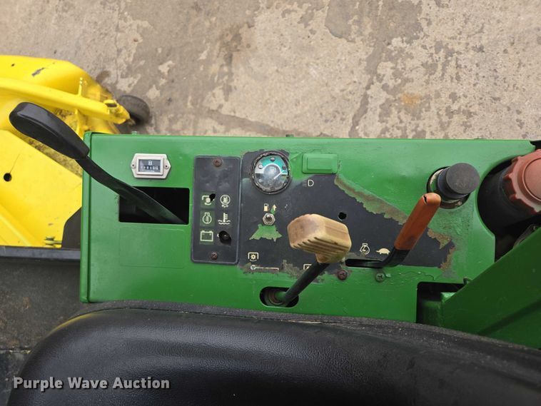 image for item DT7217 John Deere F935 lawn mower