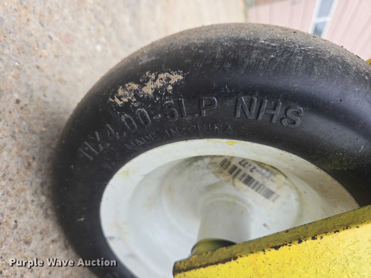 image for item DT7217 John Deere F935 lawn mower