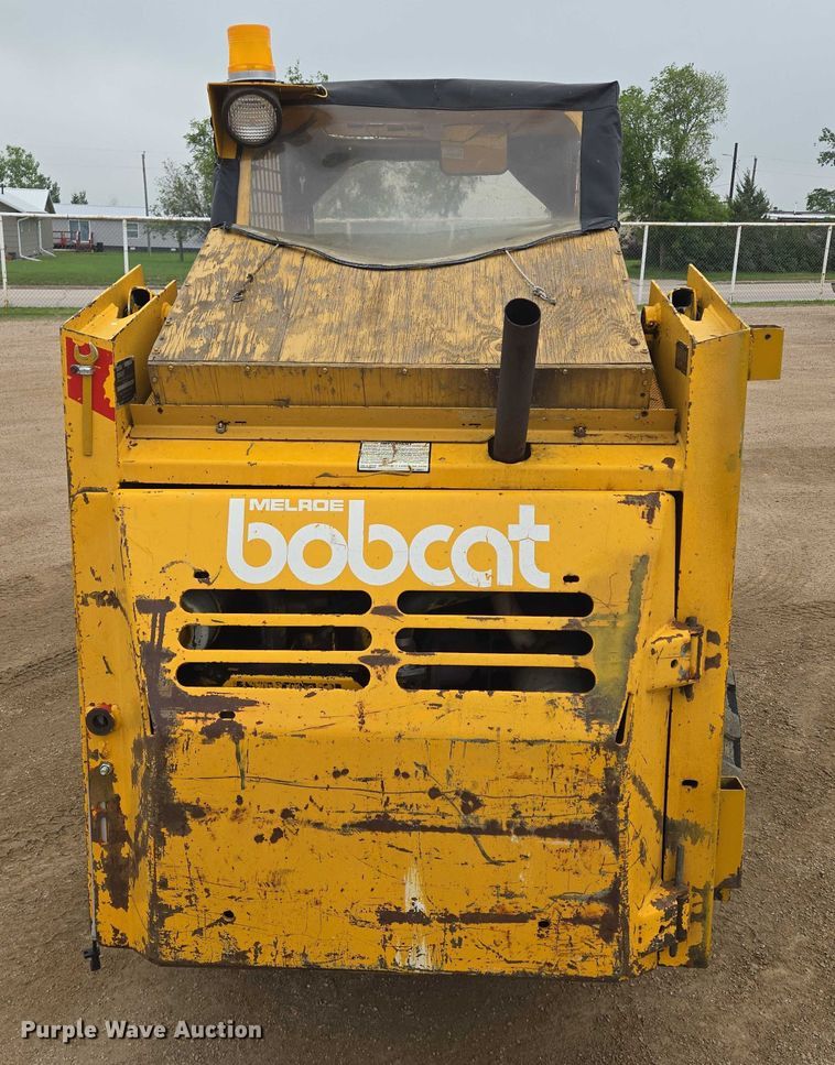 image for item DT7218 1980 Clark Bobcat 732 skid steer loader