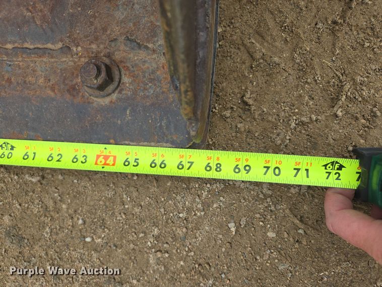 image for item DT7218 1980 Clark Bobcat 732 skid steer loader