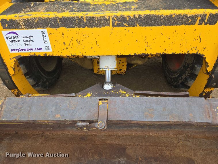 image for item DT7218 1980 Clark Bobcat 732 skid steer loader