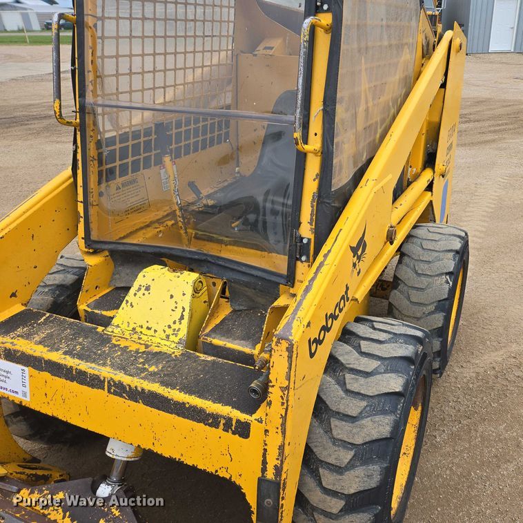 image for item DT7218 1980 Clark Bobcat 732 skid steer loader