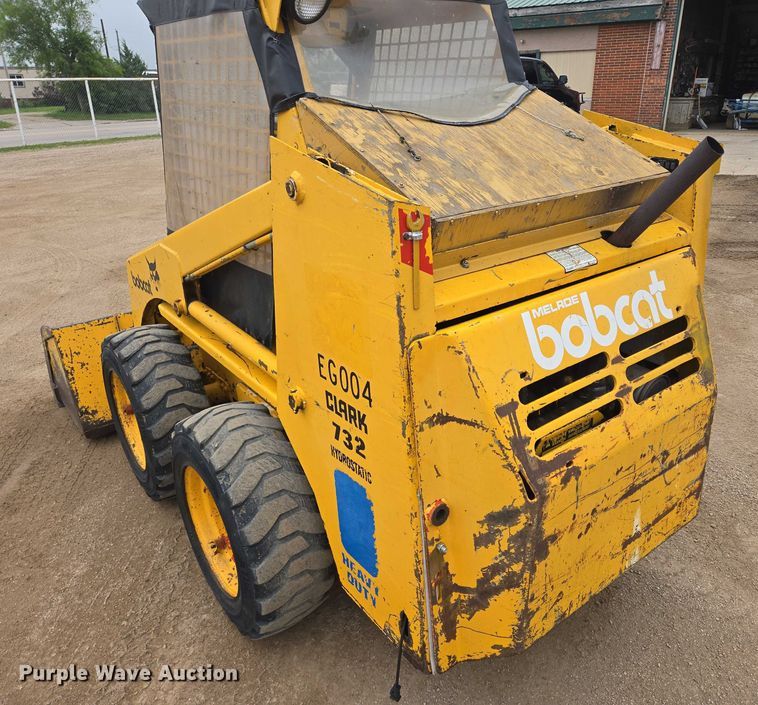 image for item DT7218 1980 Clark Bobcat 732 skid steer loader