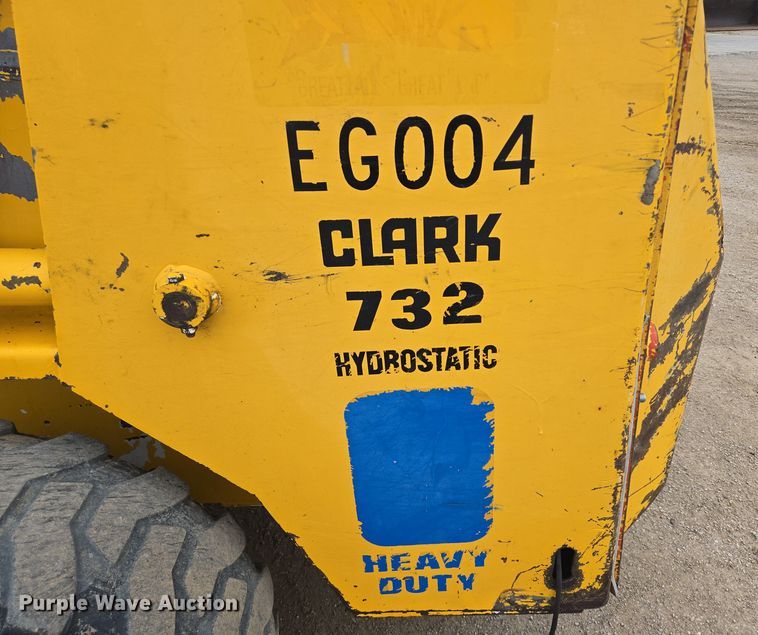image for item DT7218 1980 Clark Bobcat 732 skid steer loader