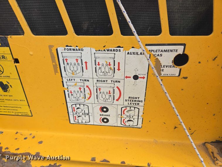 image for item DT7218 1980 Clark Bobcat 732 skid steer loader