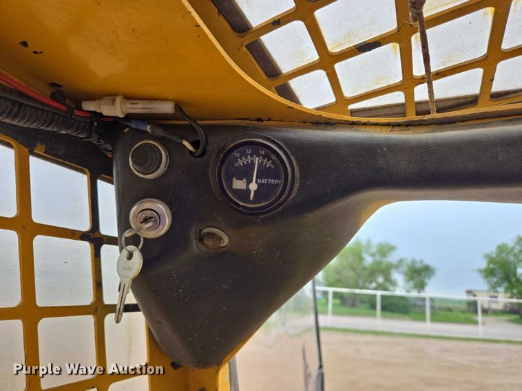 image for item DT7218 1980 Clark Bobcat 732 skid steer loader