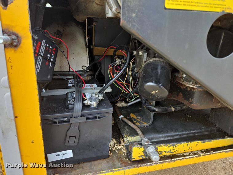 image for item DT7218 1980 Clark Bobcat 732 skid steer loader