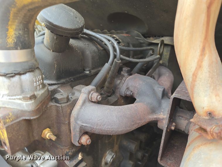 image for item DT7218 1980 Clark Bobcat 732 skid steer loader