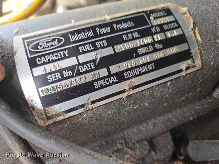 image for item DT7218 1980 Clark Bobcat 732 skid steer loader