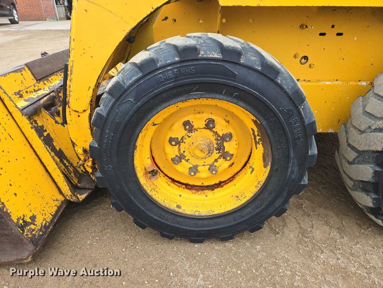 image for item DT7218 1980 Clark Bobcat 732 skid steer loader