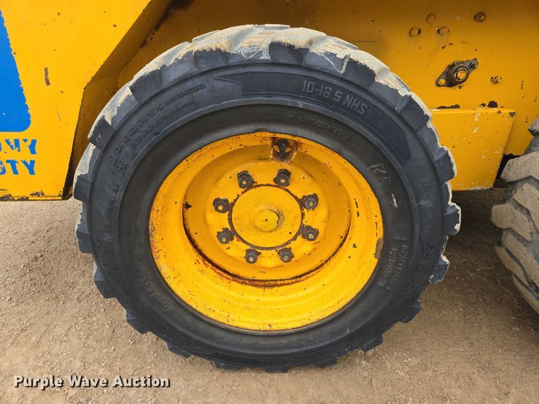 image for item DT7218 1980 Clark Bobcat 732 skid steer loader