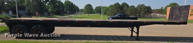 image for item DU7774 1979 Fontaine flatbed trailer