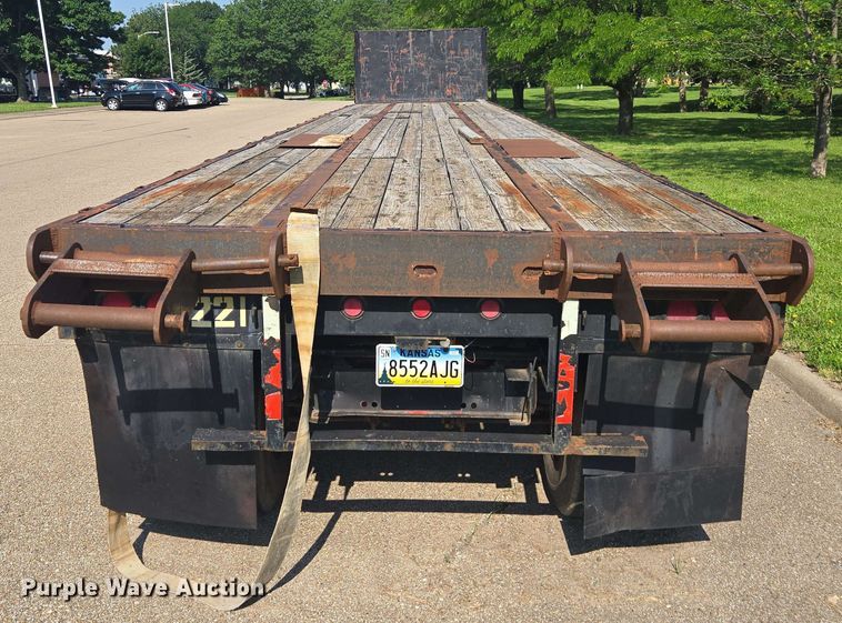 image for item DU7774 1979 Fontaine flatbed trailer