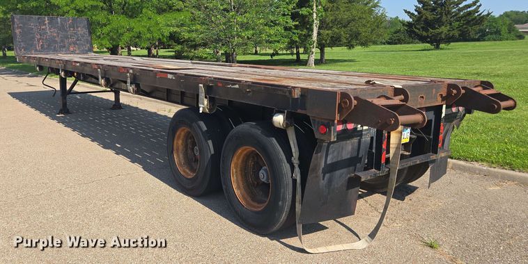 image for item DU7774 1979 Fontaine flatbed trailer
